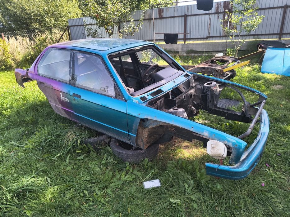 Bmw 3 e30 кузов з документами каркасом