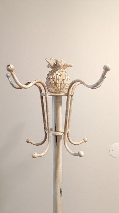 Cabideiro bengaleiro de pé branco vintage