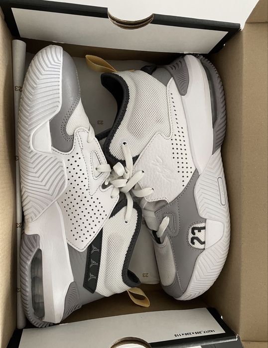 Tenis Jordan Stay Loyal 48,5
