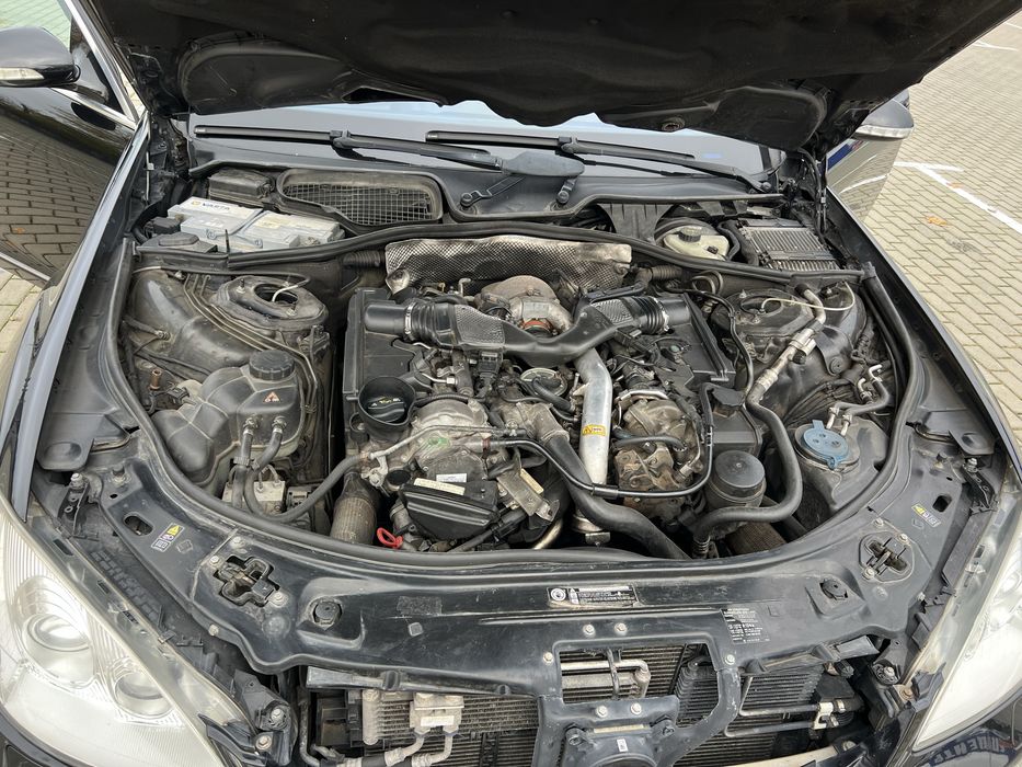 Дизельний w221 Mercedes-Benz 2008 року