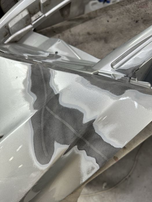 Ремонт бамперів. Пайка пластика та фарбування.