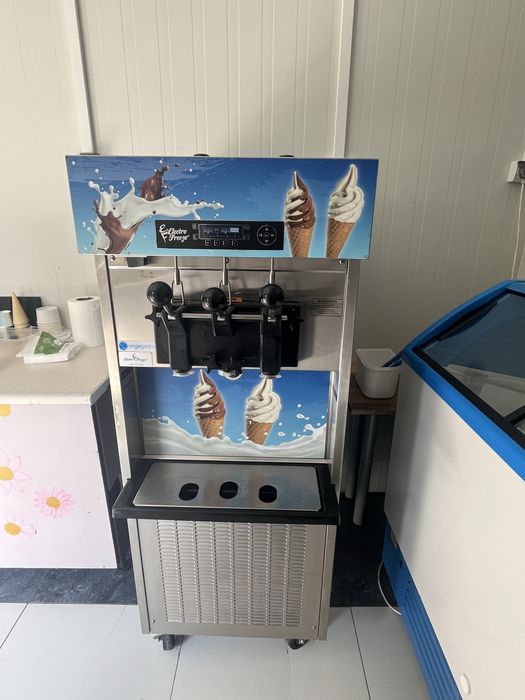 Maszyna do lodów Electro Freeze dwa smaki + mix