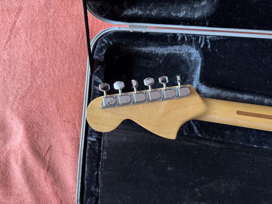 Продам Fender Stratocaster S9 1982