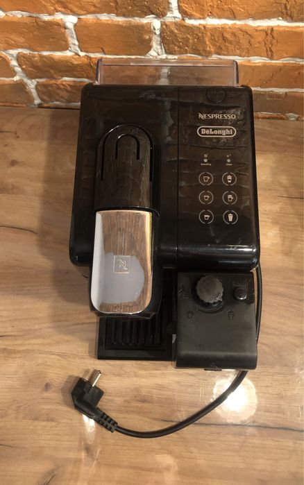Кавомашина Delonghi nespresso