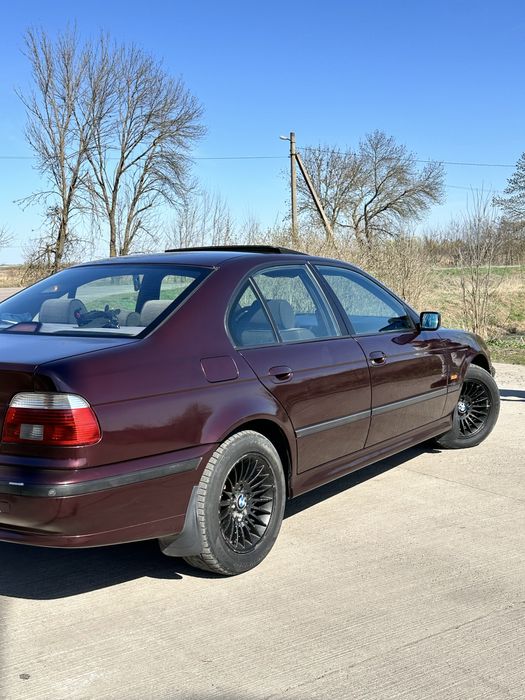 Продам бмв е39 2.5 бензин