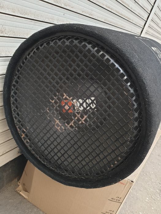 Сабвуфер JBL CS1204T 