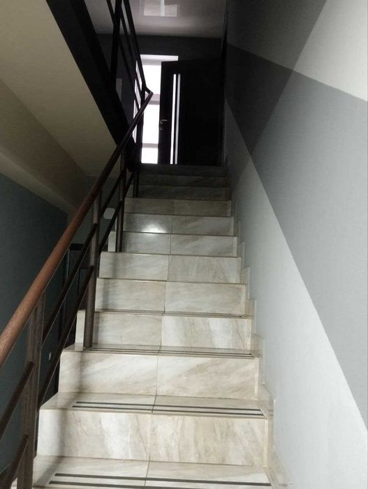 Продаж 2-х поверхової будівлі