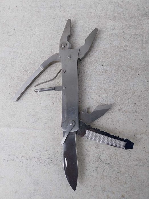 Alicate Multifunções