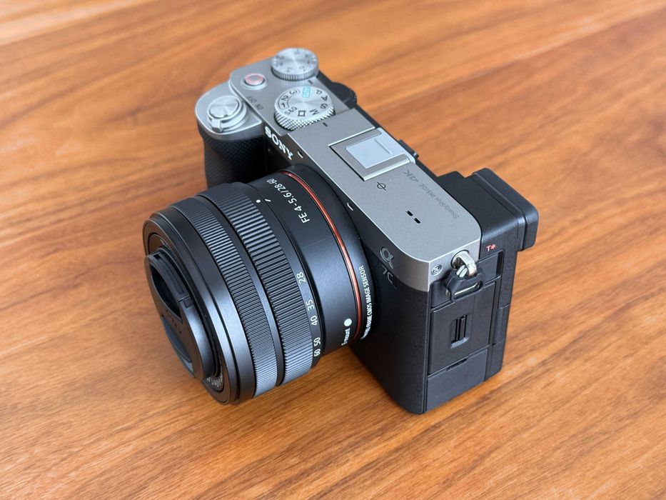 NOVA Câmara SONY Alpha a7C Silver + FE 28-60mm f/4-5.6