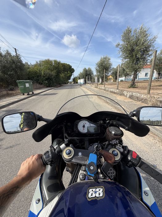 SUZUKI GSX-R 1000 K1 | 2001 | LENDÁRIA