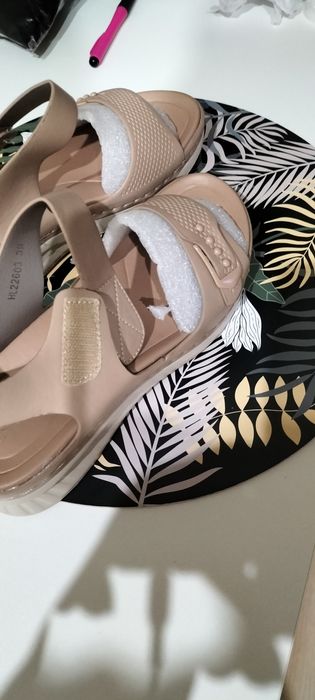 Buty damskie -sandały-Nowe rozm.39