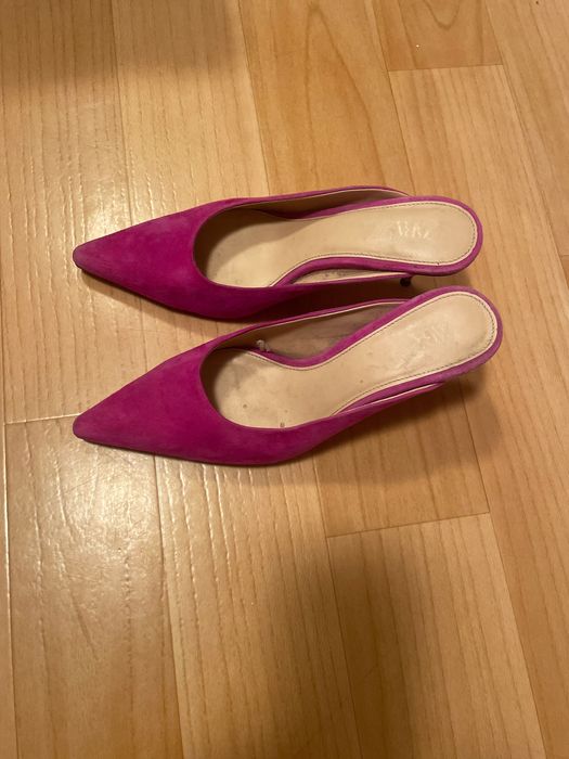 Продаються мюлі Zara,малиновий колір,натуральна замша