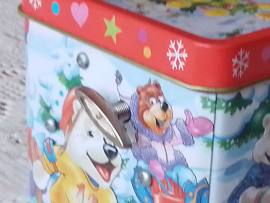 Śliczna metalowa puszka z pozytywką - bdb !!