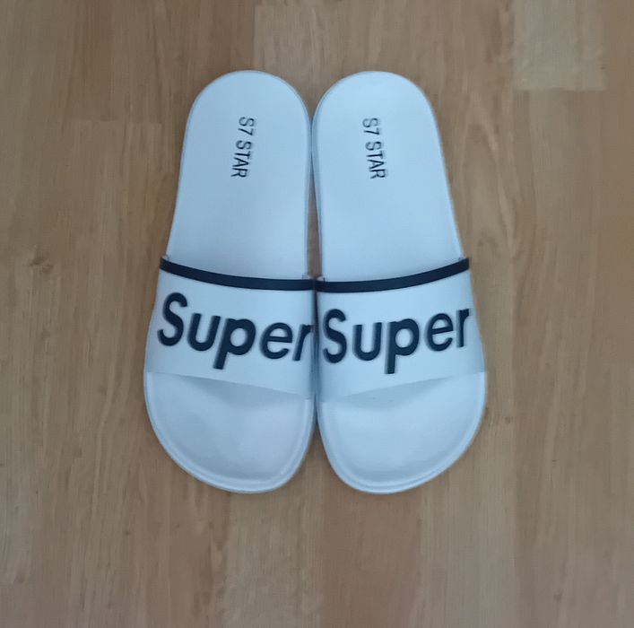 Chinelos desportivos