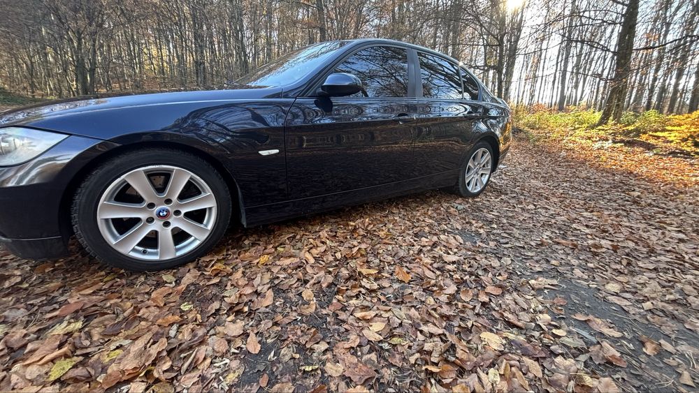 BMW E 90 330 XD 2006 року