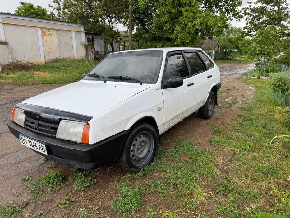 Продам авто! Продам ВАЗ 2109, 1.5 бензин. Авто на ходу, двигун працює добре, коробка без нарікань. Ходова в нормальному стані. Салон охайний.