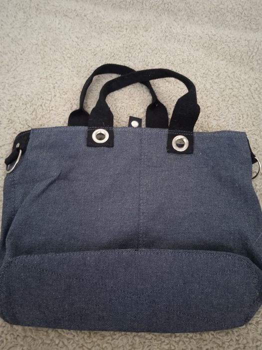 Mochila pequena e sacos