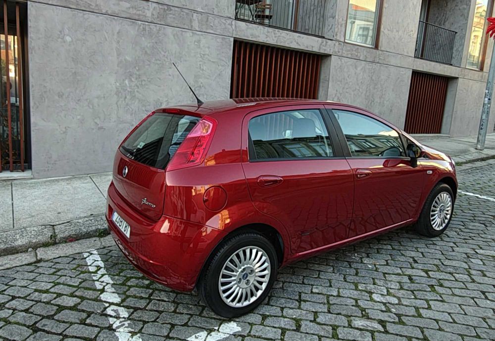 Fiat Grande Punto 1.2 A/C  Nacional  3737kms! livro revisoes da marca