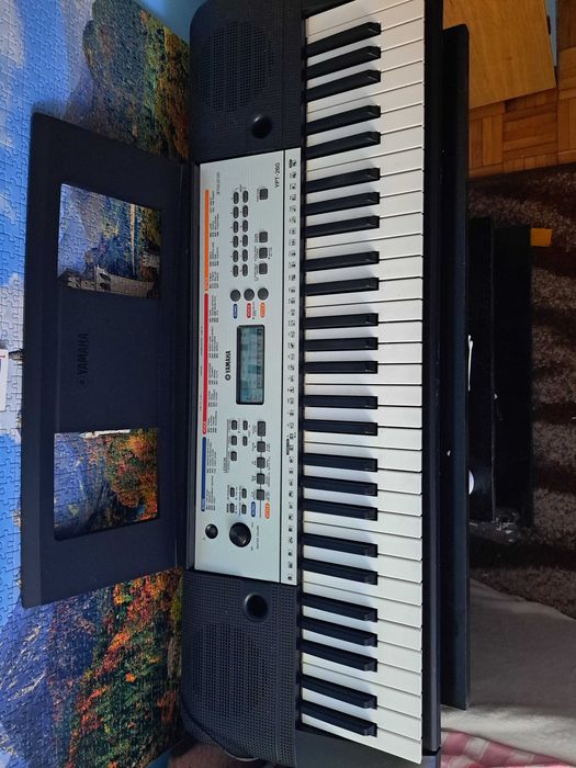 Używany Keyboard yamaha ypt-260