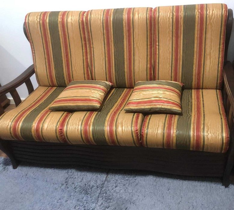 Sofá cama - bom estado