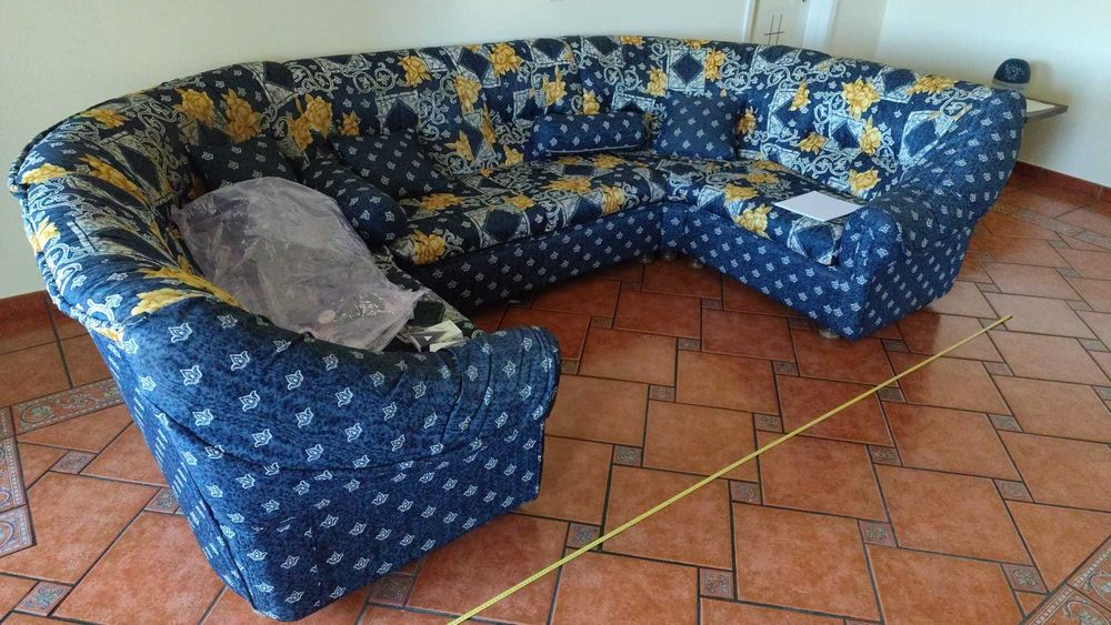 SOFÁ com pouco uso - BOM ESTADO