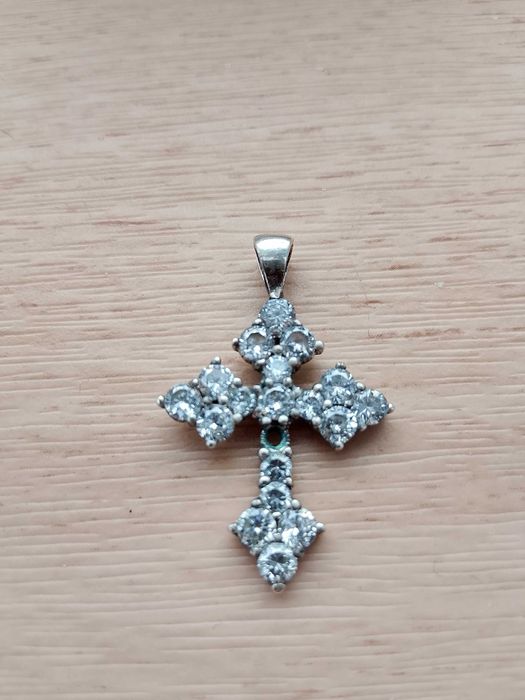 Srebrny krzyżyk - srebro 925