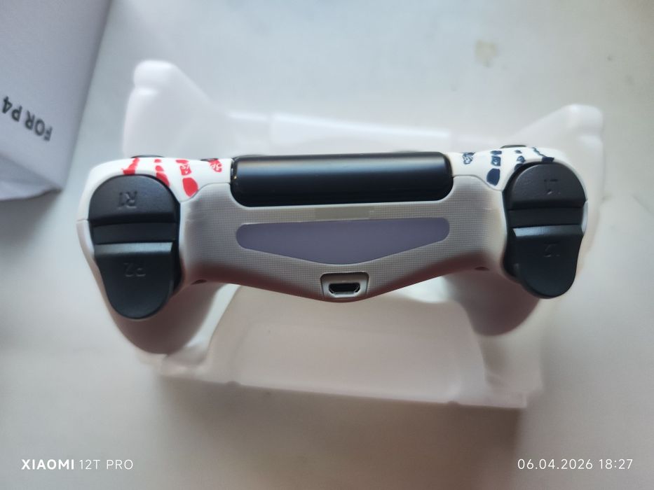 Продам джойстик на Sony PS4
