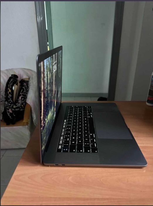 Macbook Pro 15 inch 2018 32Gb Ram 500SSD
