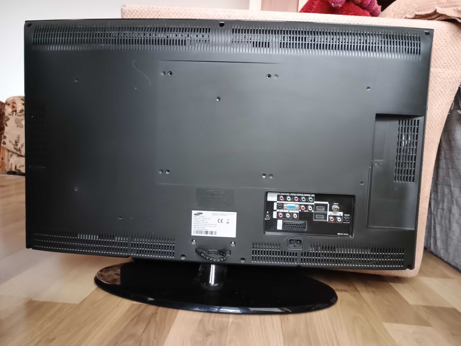 Telewizor LCD Samsung 32 cali, LE32A330, Sprawny
