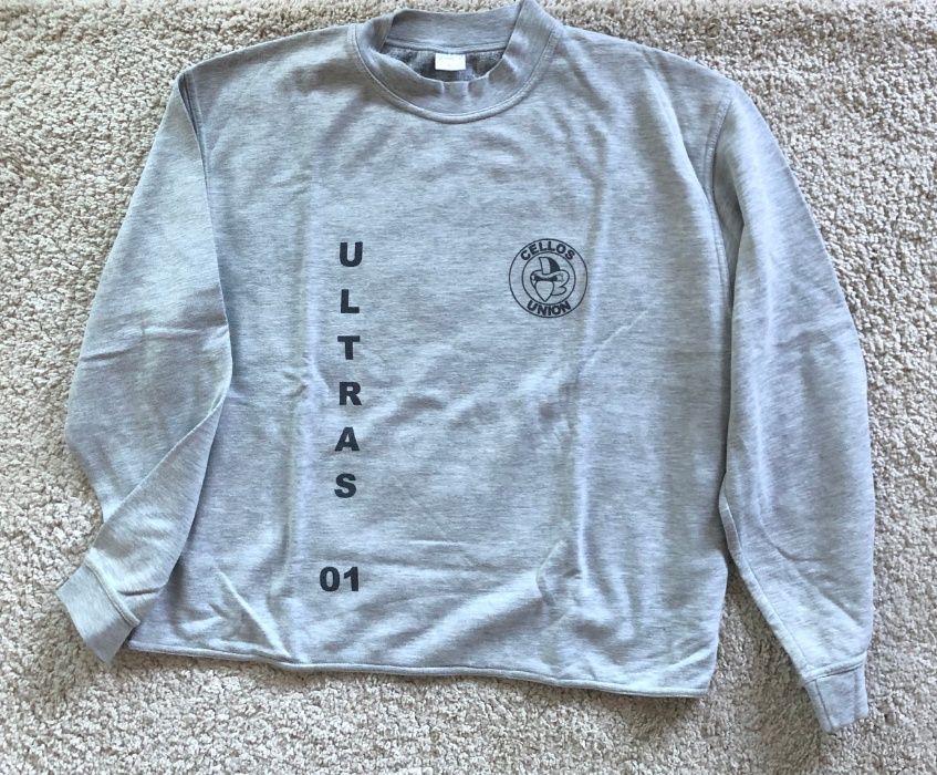 Cachecóis e material claques