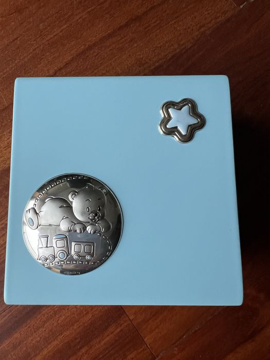 Conjunto moldura e mealheiro em prata, para menino