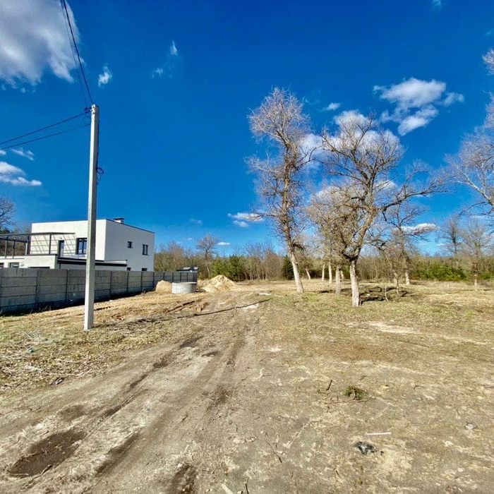 Продаётся участок в Обуховке на Заречной с выходом в сосновый лес