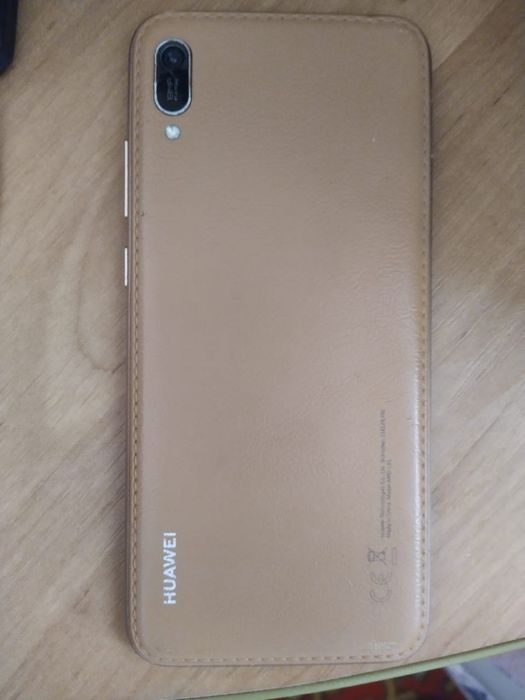 Huawei Y6 2019 2/32 GB [Б.У] [ТОРГ]