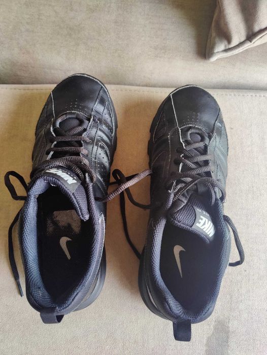 Sapatilhas Nike tam. 42 em estado novo RESERVADAS