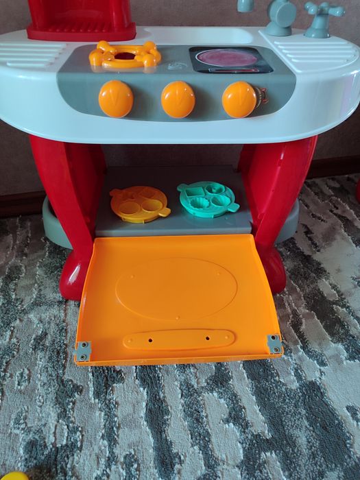 Продам  іграшкові кухні