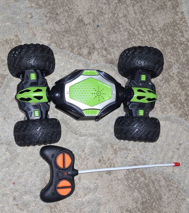 Машинка перевертиш. На пульту.