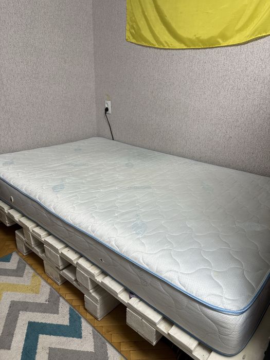 Матрац 120 *200 + ліжко-палети