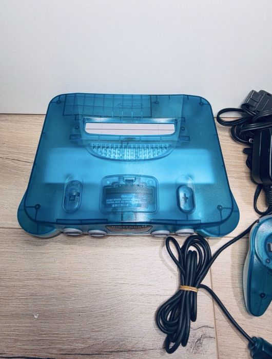 Vendo Nintendo 64 clear blue Pal