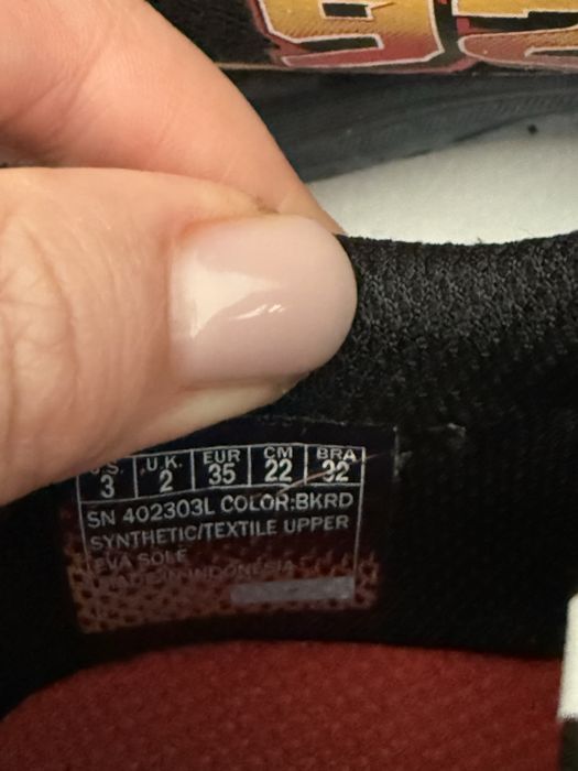 Продам кросівки Skechers розмір 35 стан відмінний