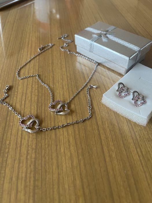 Zestaw naszyjnik bransoletka kolczyki nowe serca srebrne rozowe kamien