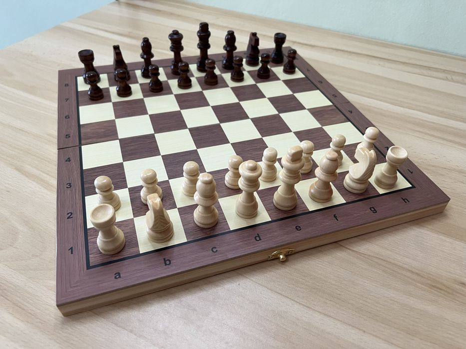 Szachy, warcaby, backgammon (3w1)- 24×24cm