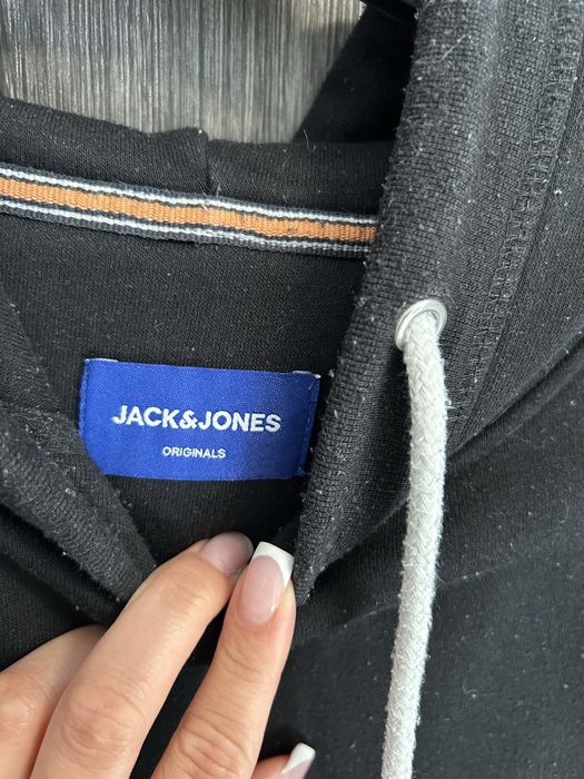 Czarna bluza z kapturem jack&jones rozmiar L
