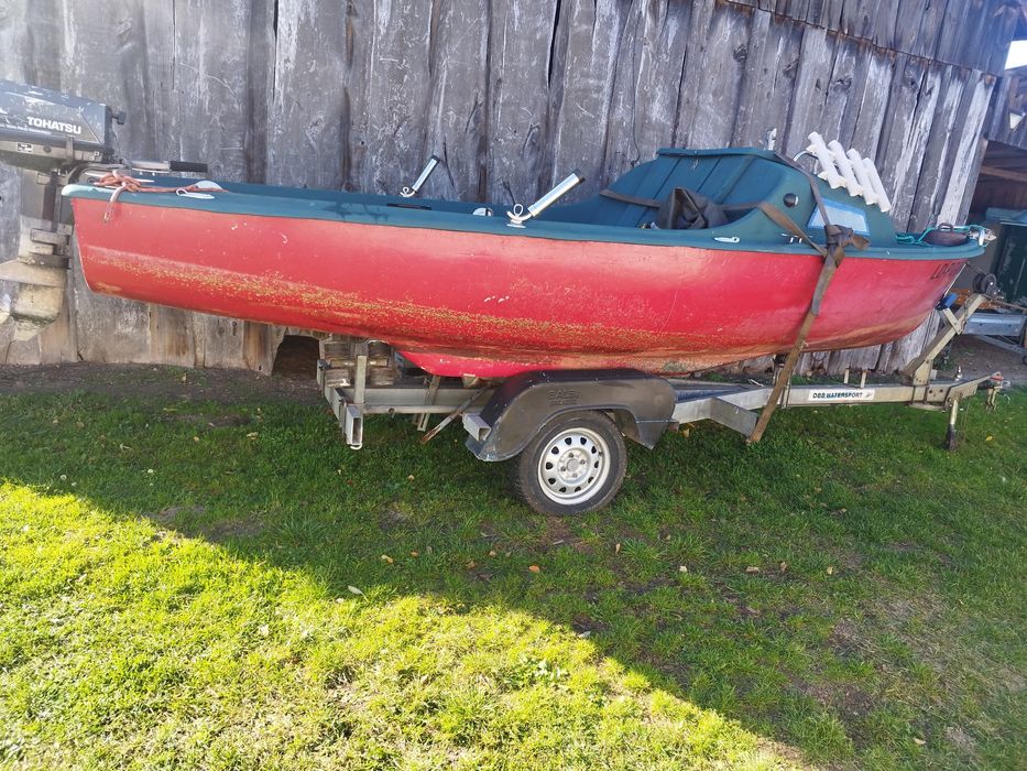 Łódka wędkarska, kabinowa