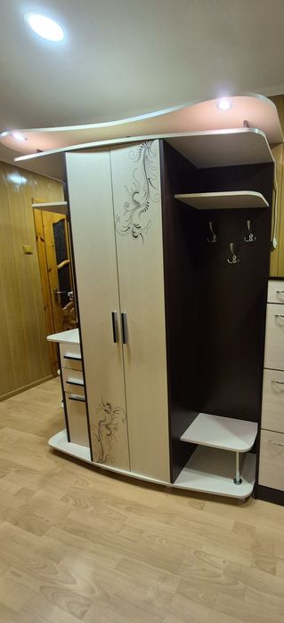 Передпокій, прихожа.