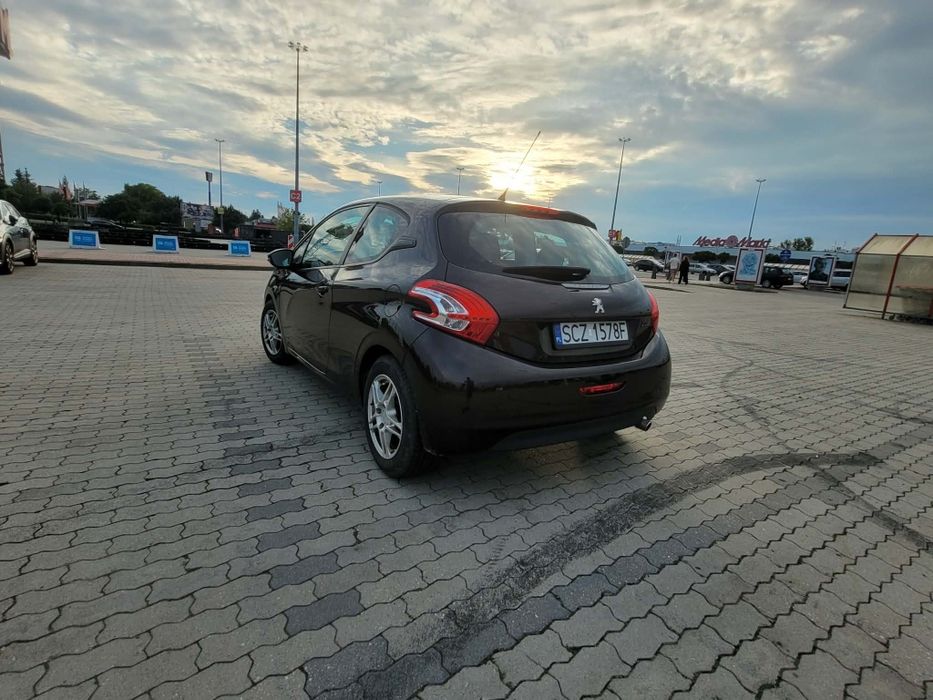 Peugot 208  1.4 vti