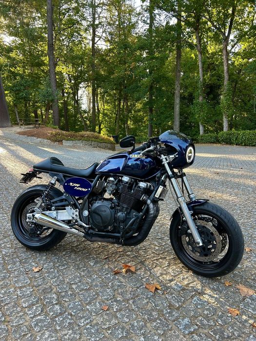 Yamaha XJR1200 cafe racer