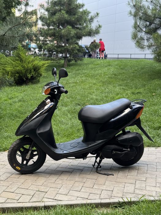 Скутер,мопед Suzuki Lets 3 бабочка Контейнер