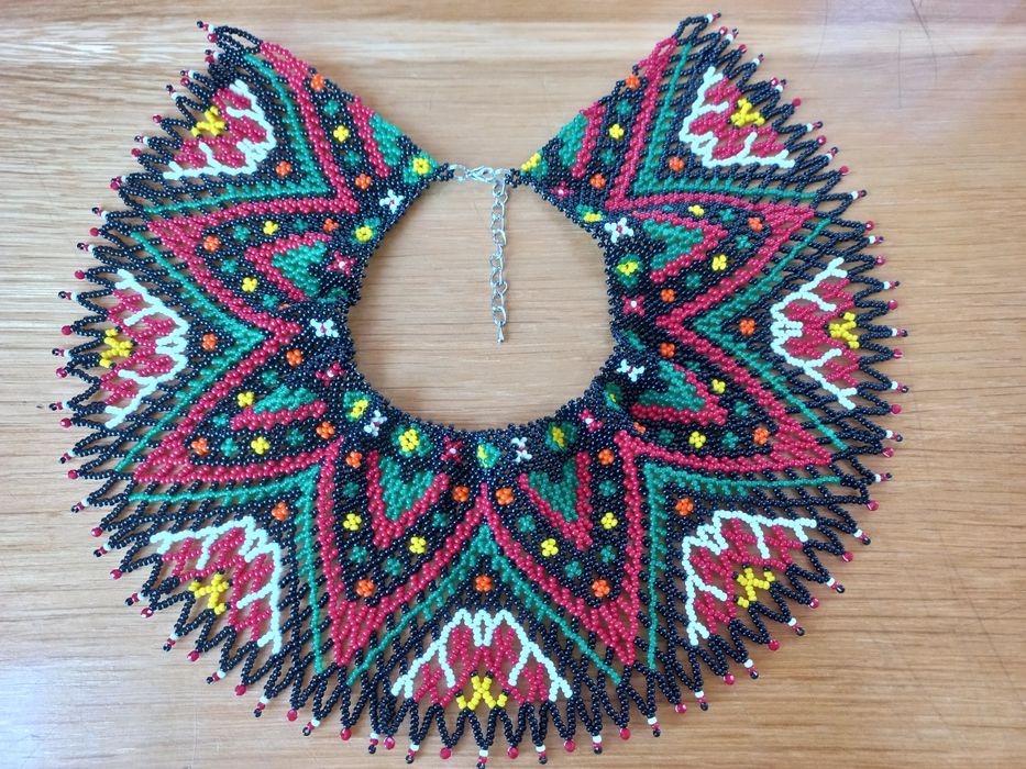 Традиційна українська силянка з чеського бісеру до вишиванки, намисто