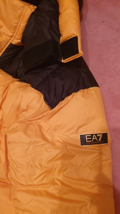 Продам пуховик від ARMANI EA7  xl оригінал