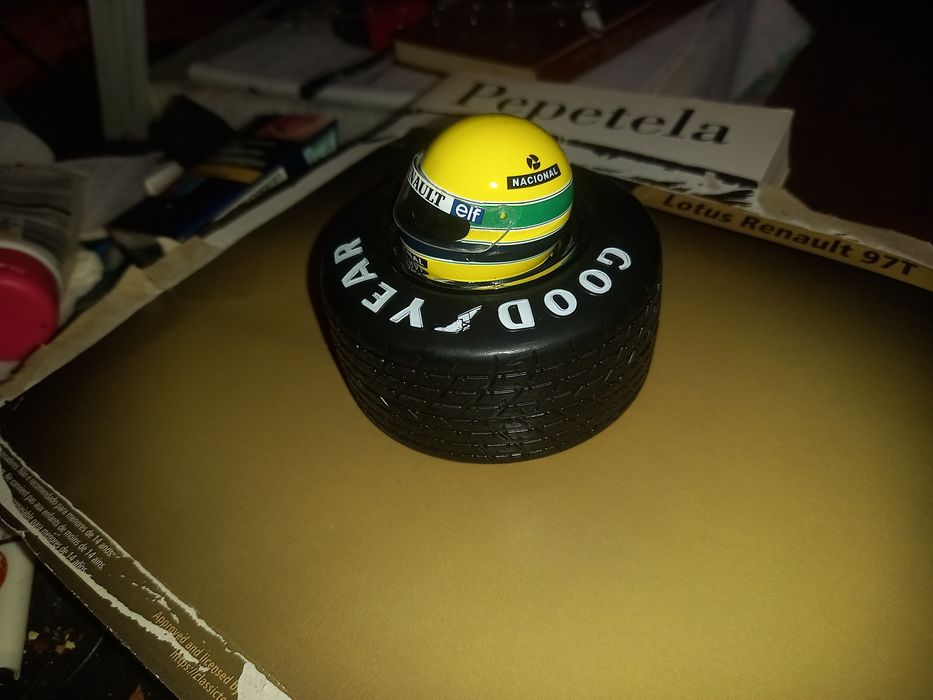 Miniaturas Ayrton Senna 1/43